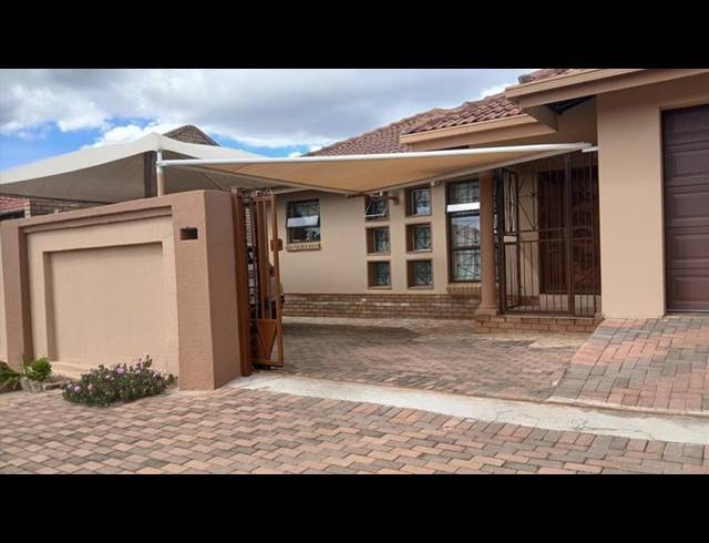 3 BEDROOM HOUSE FOR SALE IN AFRICAN JEWEL
